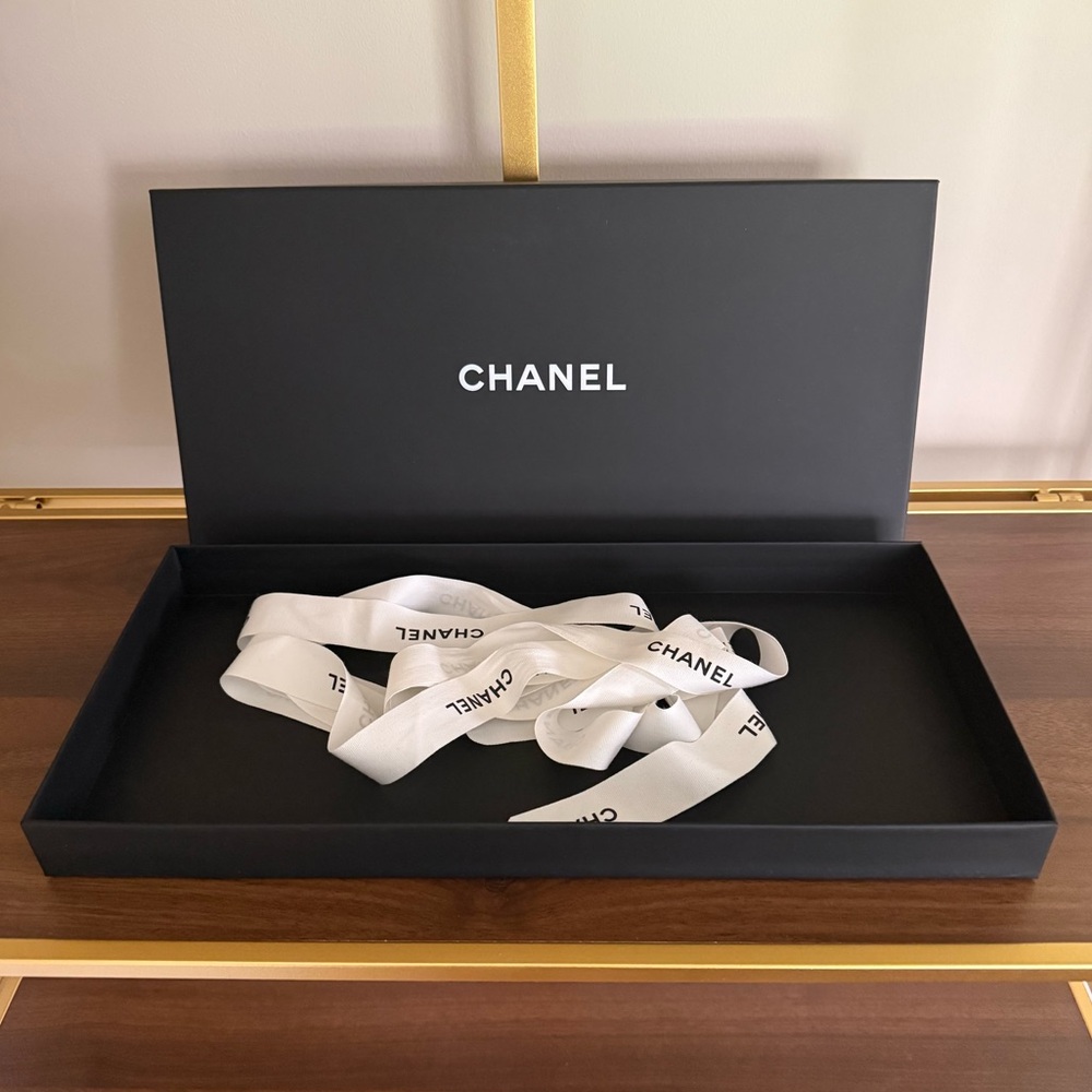 Chanel Long Slim Box with Ribbon - Picture 6 of 6